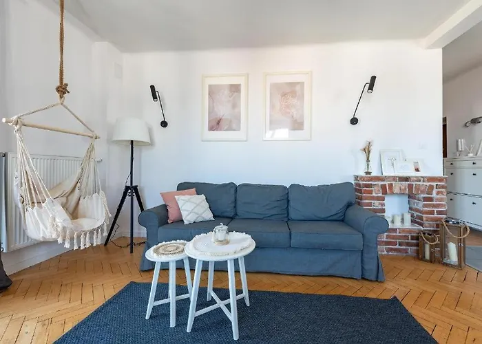 Wilcza 55: Private With Separate Bedroom *