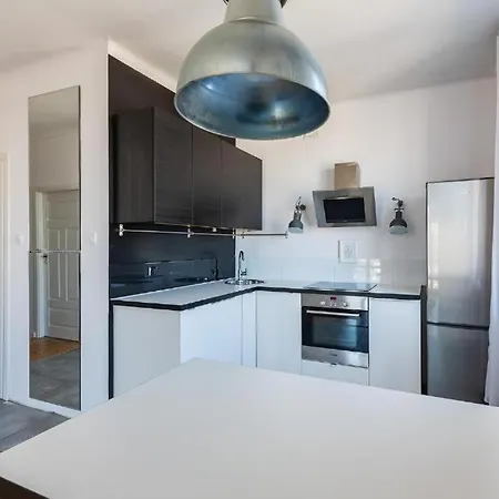 Apartment Wilcza 55: Private With Separate Bedroom *