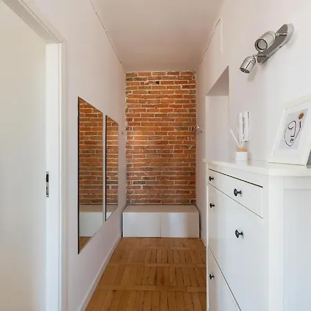 Wilcza 55: Private With Separate Bedroom Apartment