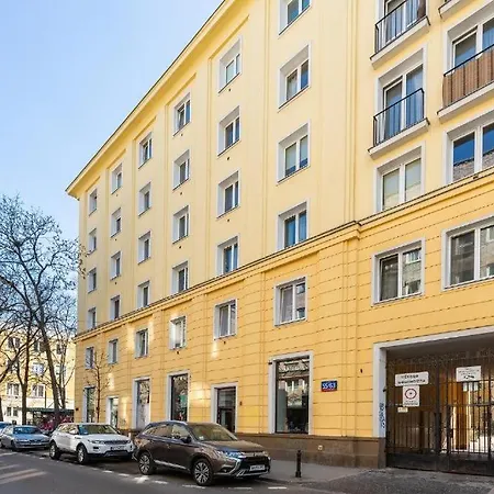 Wilcza 55: Private With Separate Bedroom Apartment Warsaw