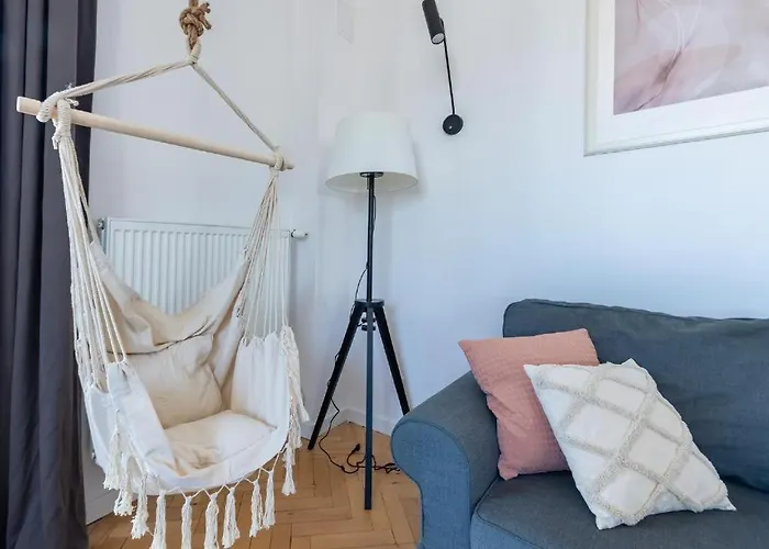 Wilcza 55 Prywatne Mieszkanie Z Oddzielna Sypialnia W Centrum 400m Od Dworca Centralnego Samodzielne Zameldowanie! Self Check-in System! شقة وارسو