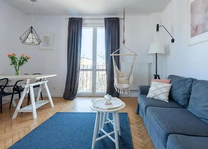 Wilcza 55: Private With Separate Bedroom Apartment